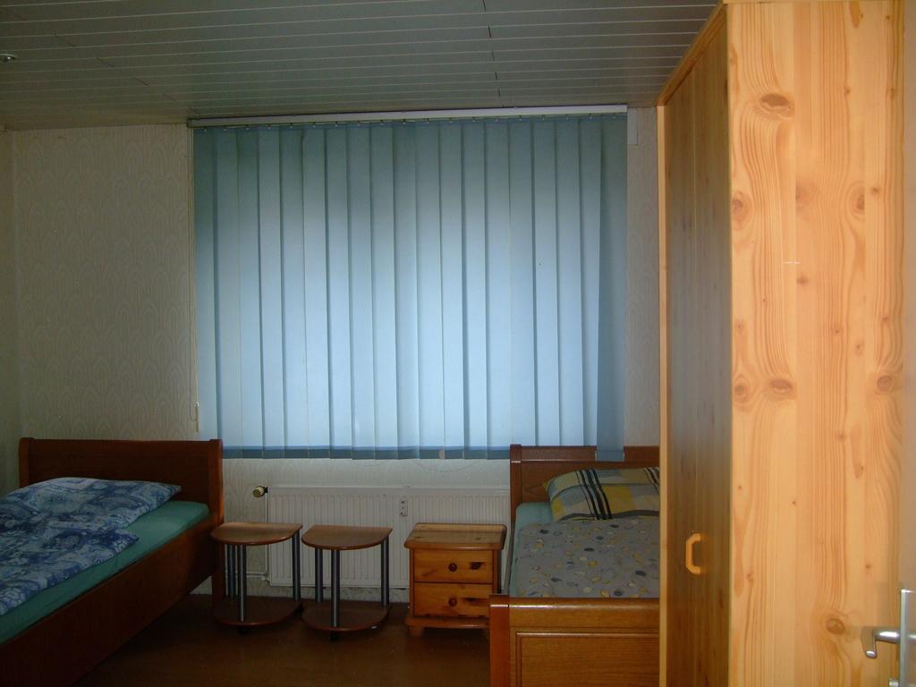 Monteure Schlangenwall *